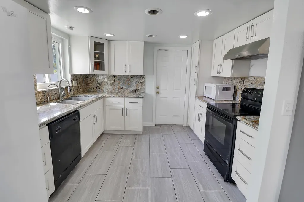 2233 NW 3rd Avenue Boca Raton FL 33431