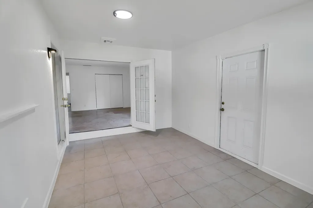 2233 NW 3rd Avenue Boca Raton FL 33431