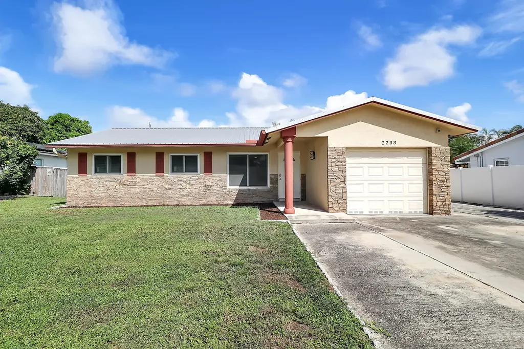 2233 NW 3rd Avenue Boca Raton FL 33431