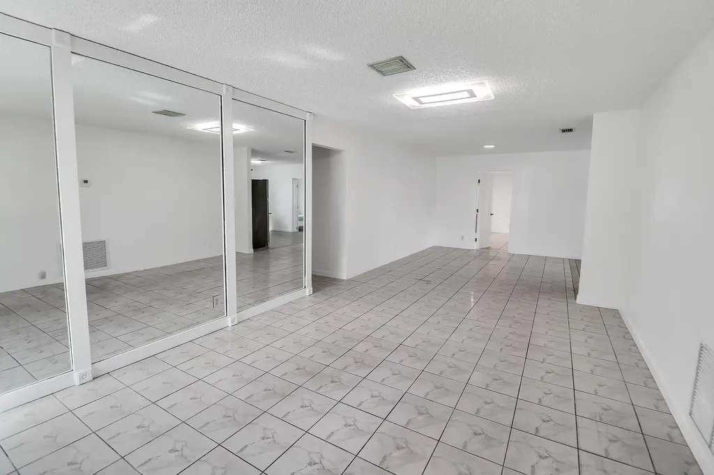 2233 NW 3rd Avenue Boca Raton FL 33431