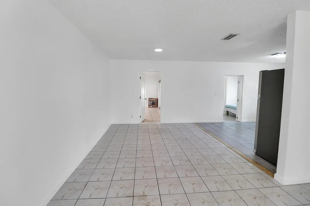 2233 NW 3rd Avenue Boca Raton FL 33431