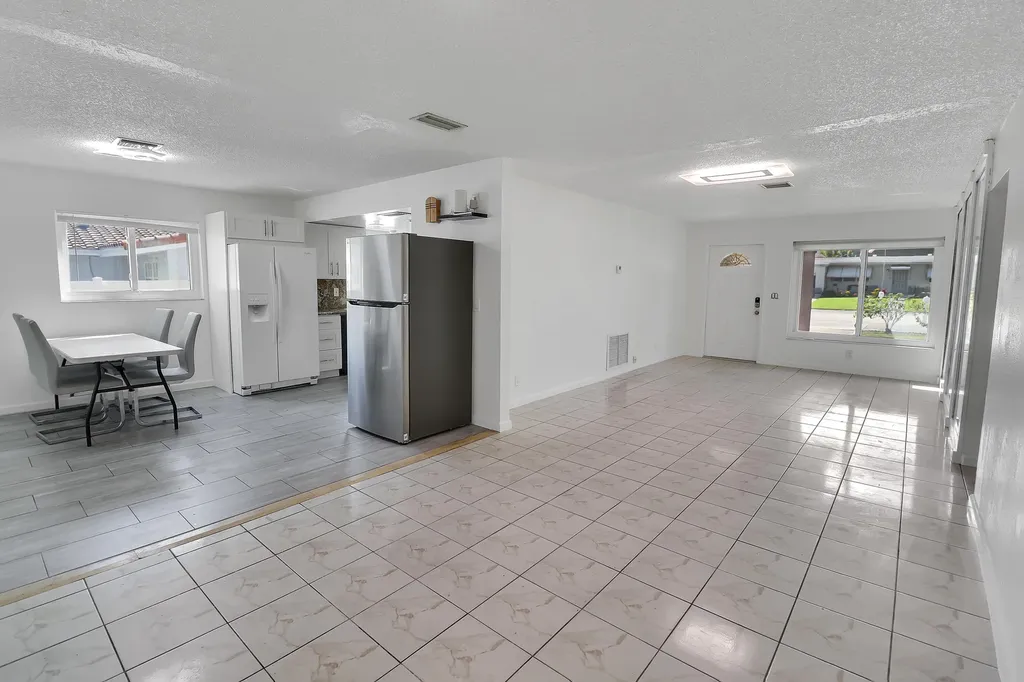 2233 NW 3rd Avenue Boca Raton FL 33431