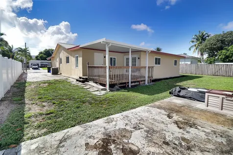 2233 NW 3rd Avenue Boca Raton FL 33431