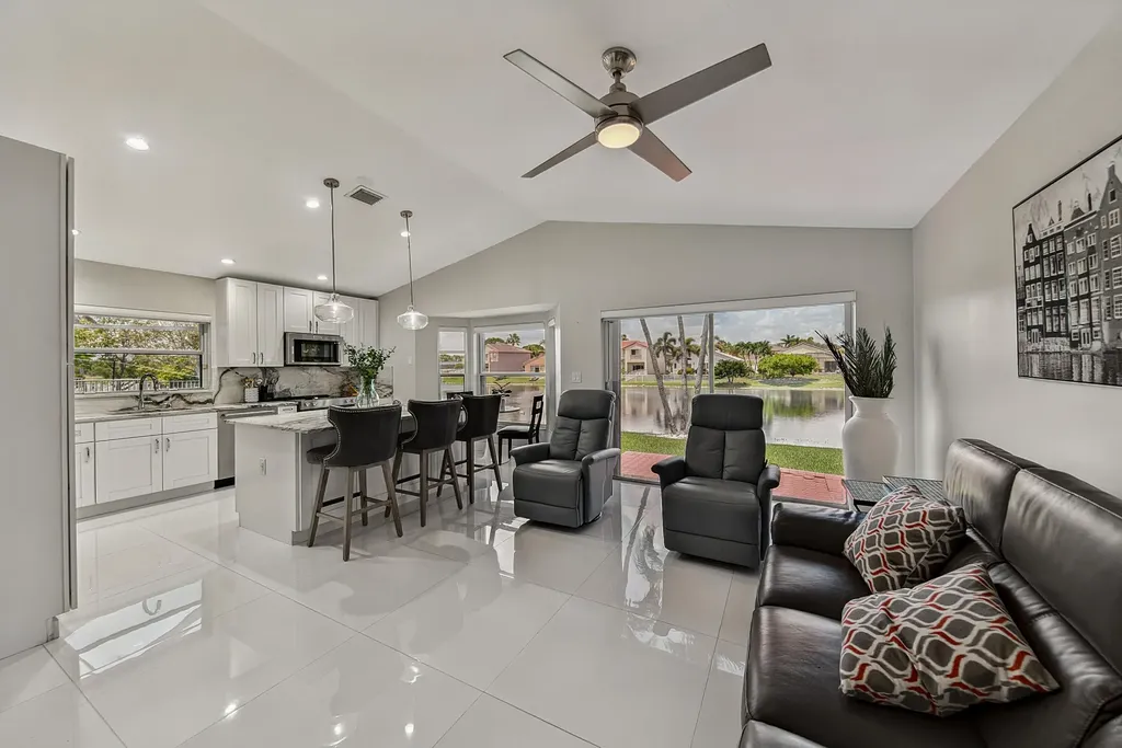 358 SW 188th Terrace Pembroke Pines FL 33029