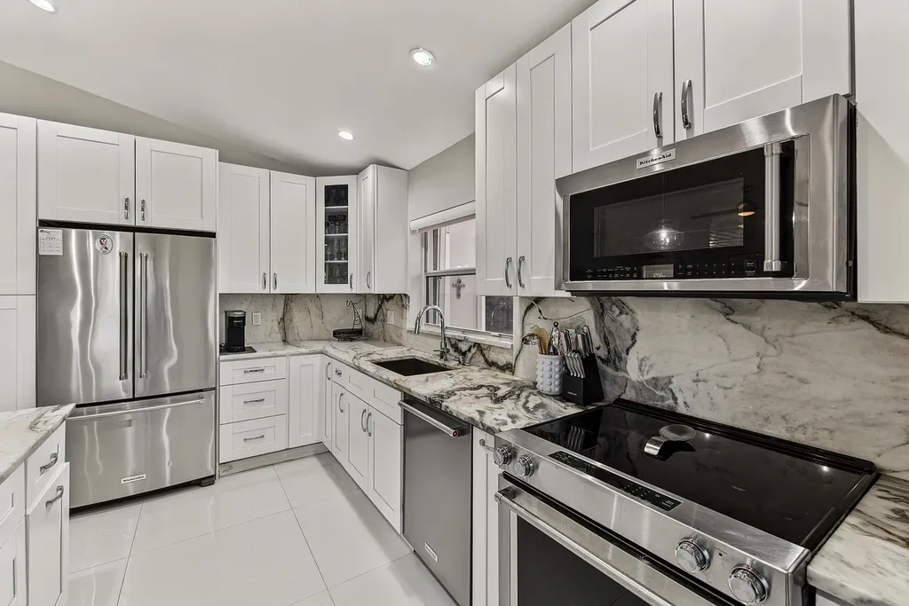 358 SW 188th Terrace Pembroke Pines FL 33029