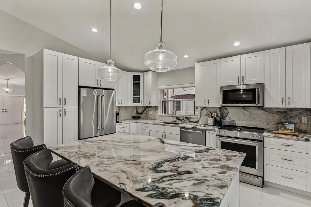358 SW 188th Terrace Pembroke Pines FL 33029