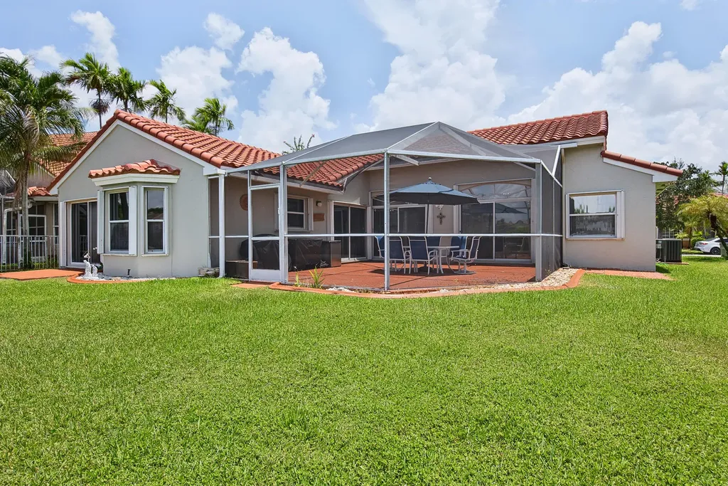 358 SW 188th Terrace Pembroke Pines FL 33029