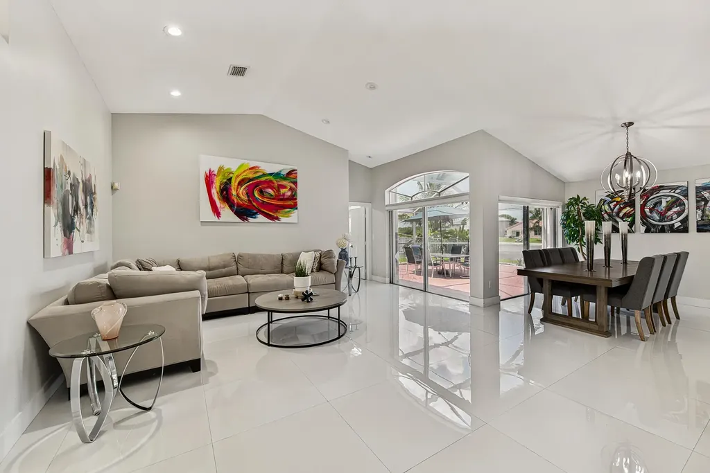 358 SW 188th Terrace Pembroke Pines FL 33029