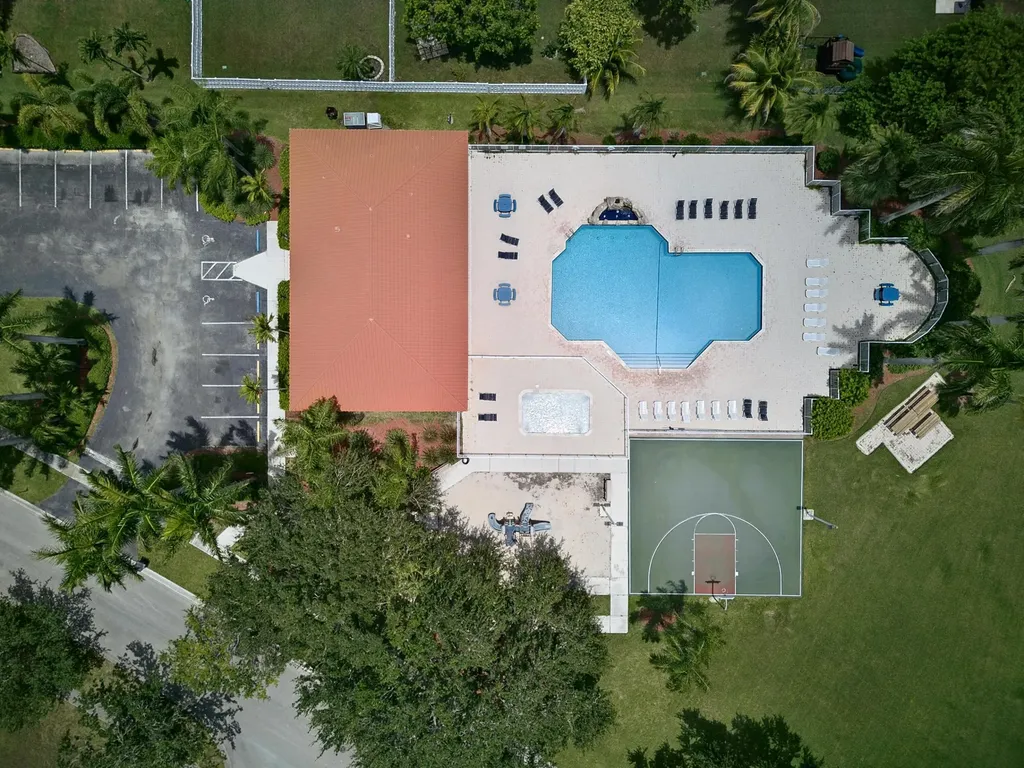 358 SW 188th Terrace Pembroke Pines FL 33029