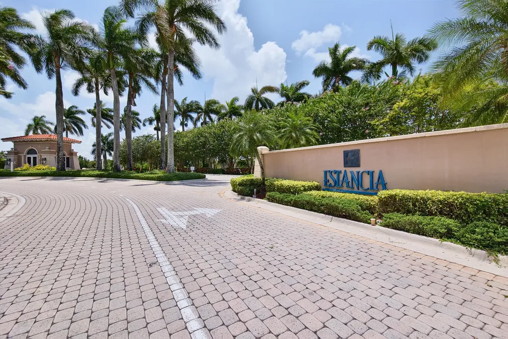 358 SW 188th Terrace Pembroke Pines FL 33029