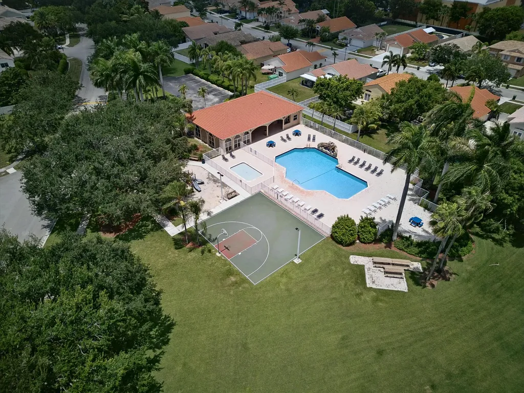 358 SW 188th Terrace Pembroke Pines FL 33029