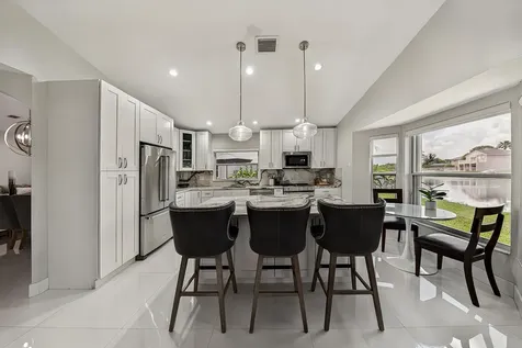 358 SW 188th Terrace Pembroke Pines FL 33029
