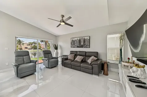 358 SW 188th Terrace Pembroke Pines FL 33029