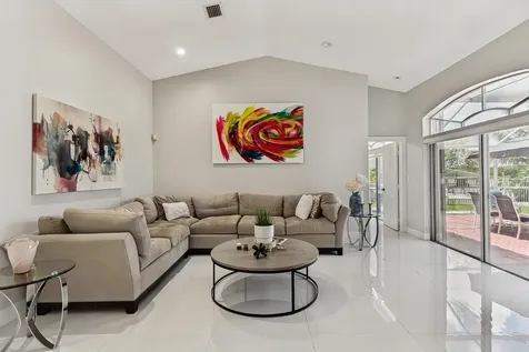 358 SW 188th Terrace Pembroke Pines FL 33029
