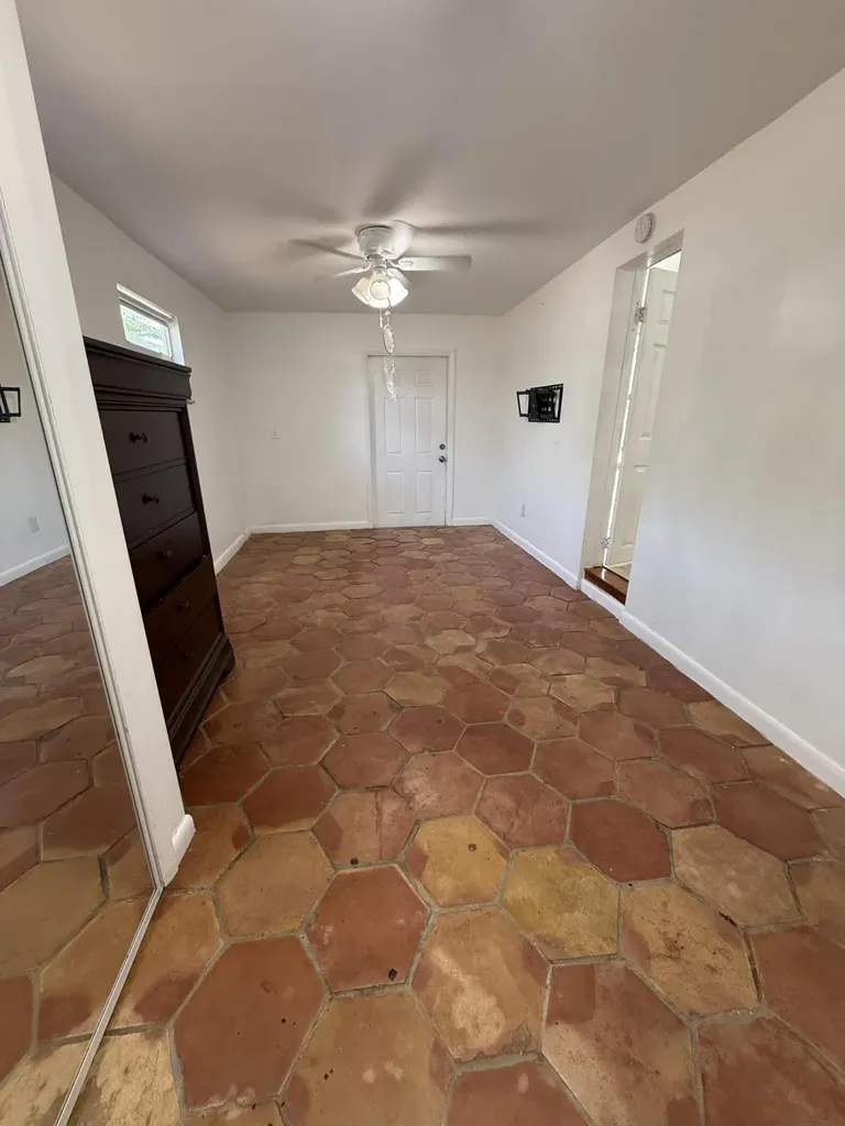 51 SW 13th Street Dania Beach FL 33004
