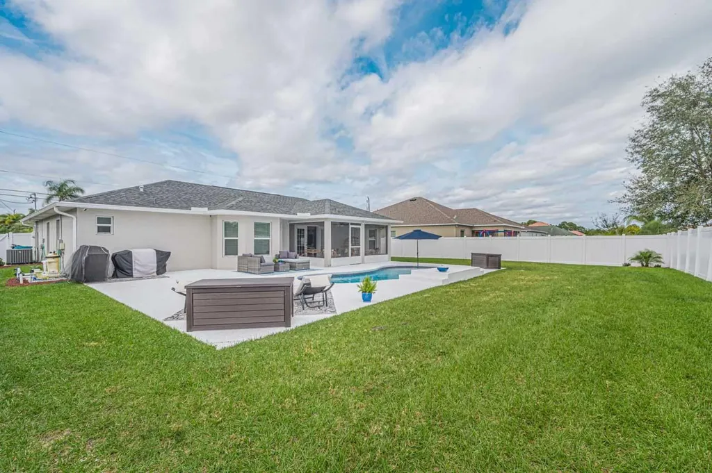 5435 NW Crista Street Port St Lucie FL 34986