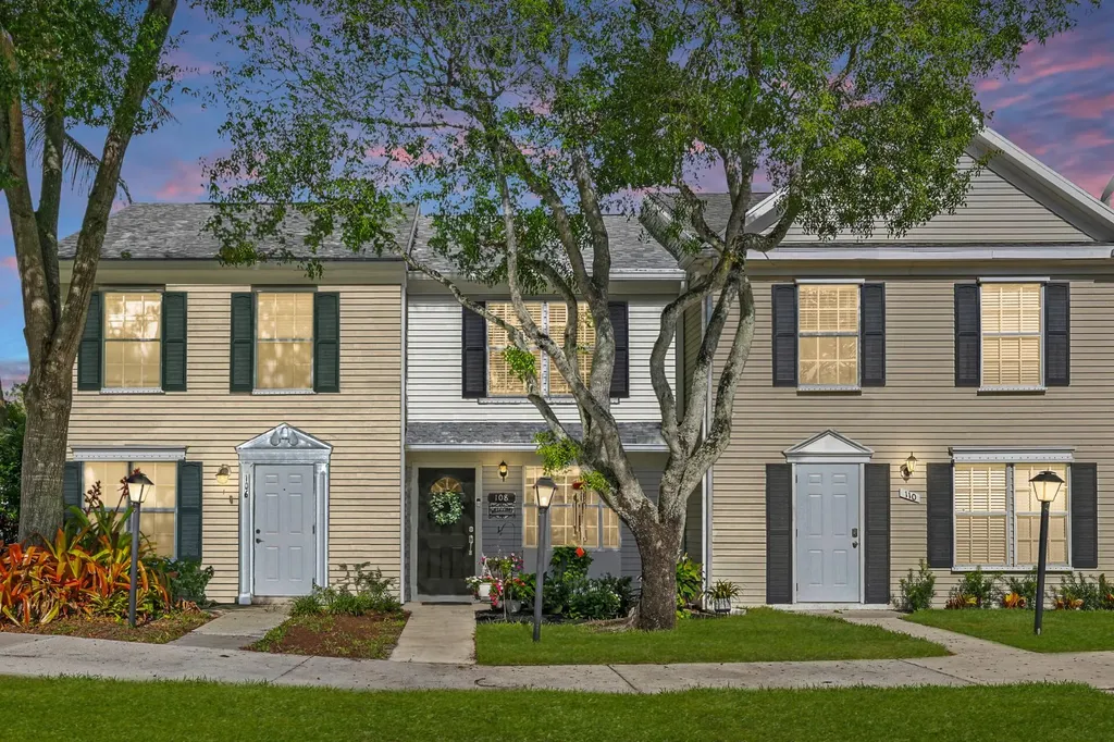 108 Old English Court Jupiter FL 33458