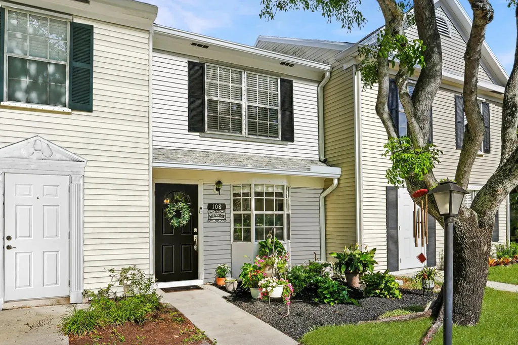 108 Old English Court Jupiter FL 33458