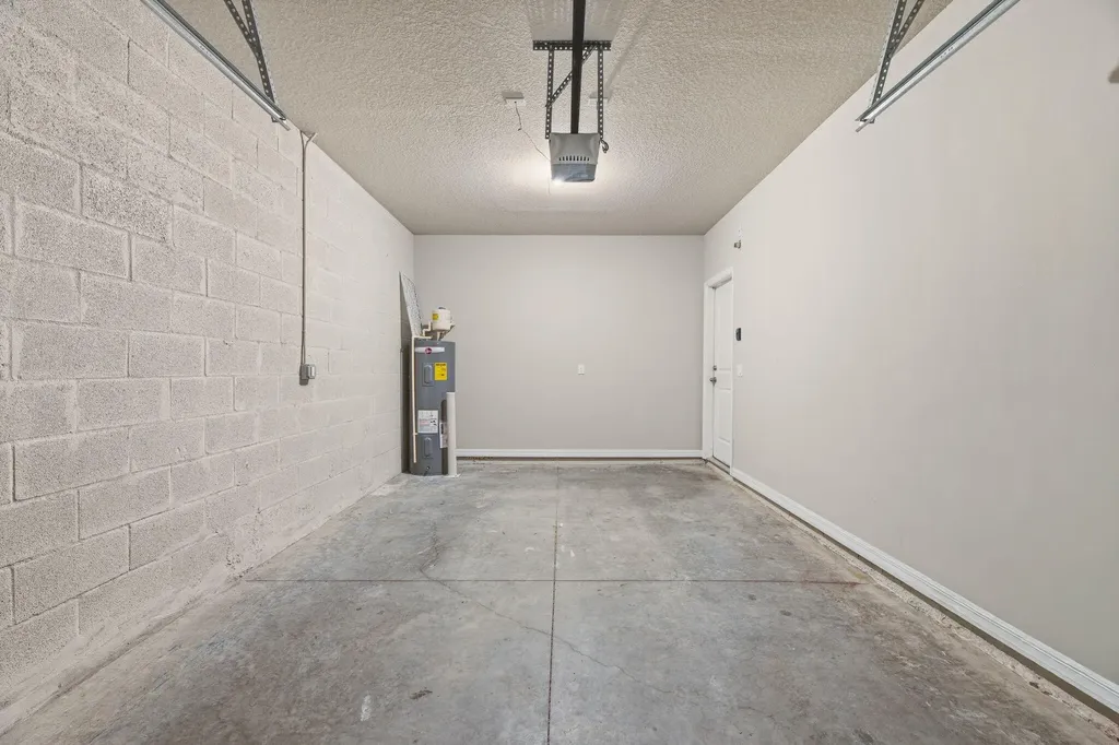 4046 Hot Springs Avenue Palm Springs FL 33461