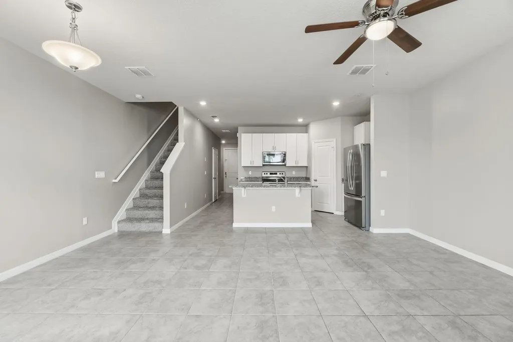4046 Hot Springs Avenue Palm Springs FL 33461