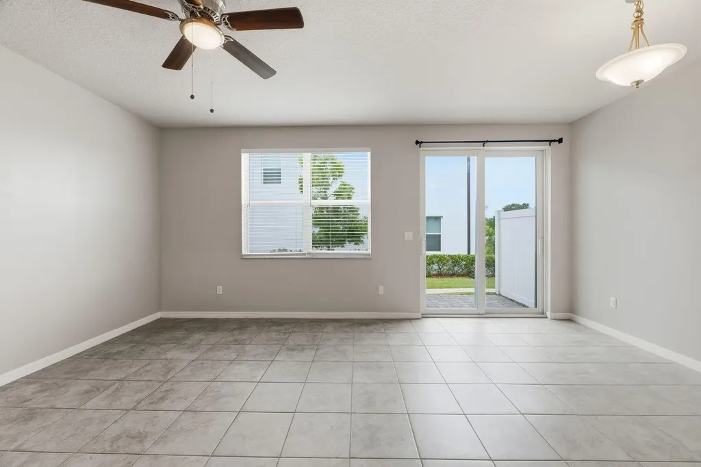 4046 Hot Springs Avenue Palm Springs FL 33461