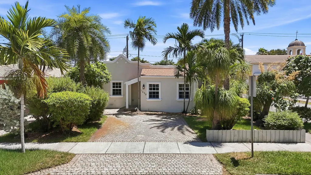 1658 Jackson Street Hollywood FL 33020