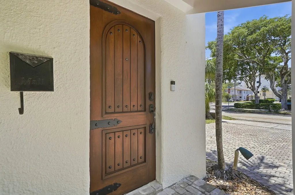1658 Jackson Street Hollywood FL 33020