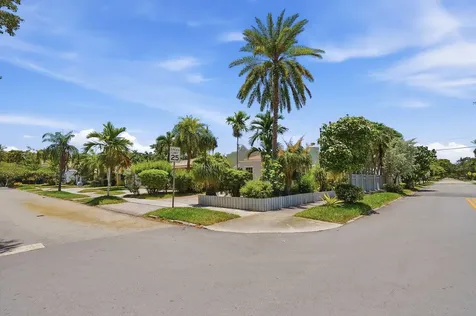 1658 Jackson Street Hollywood FL 33020