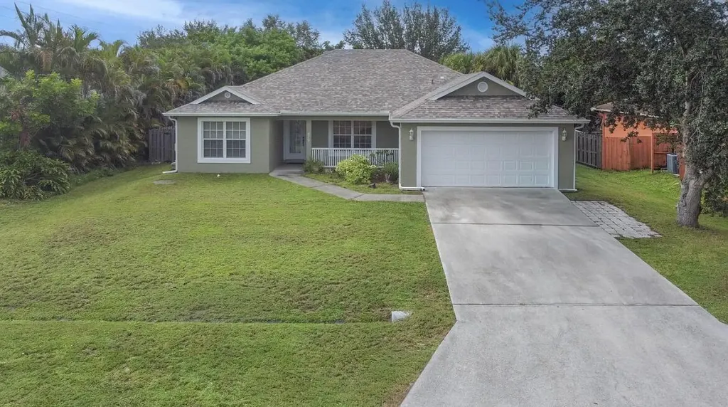679 SW Post Terrace Port St Lucie FL 34953