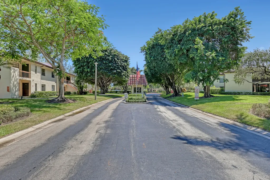 21662 Arriba Real Boca Raton FL 33433