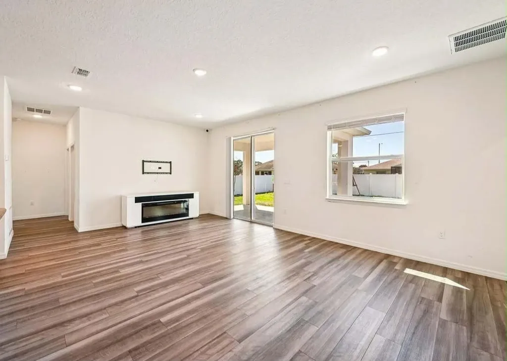 1626 SW Neptune Avenue Port St Lucie FL 34953