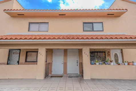 7690 W 29th Way Hialeah FL 33018