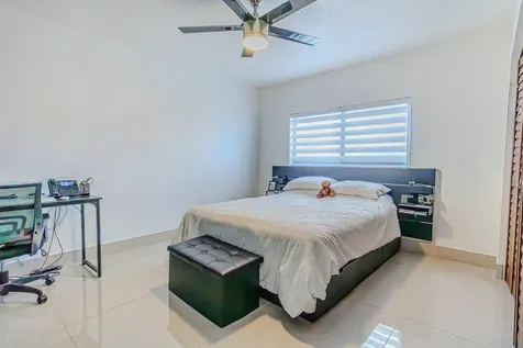 7690 W 29th Way Hialeah FL 33018