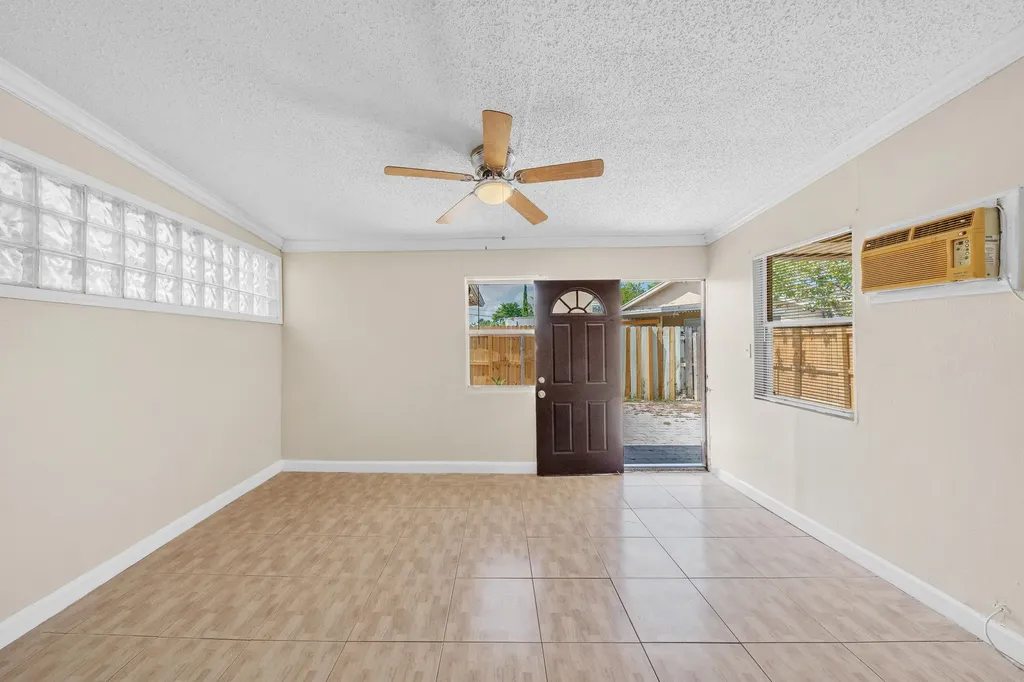 221 NW 43rd Place Deerfield Beach FL 33064