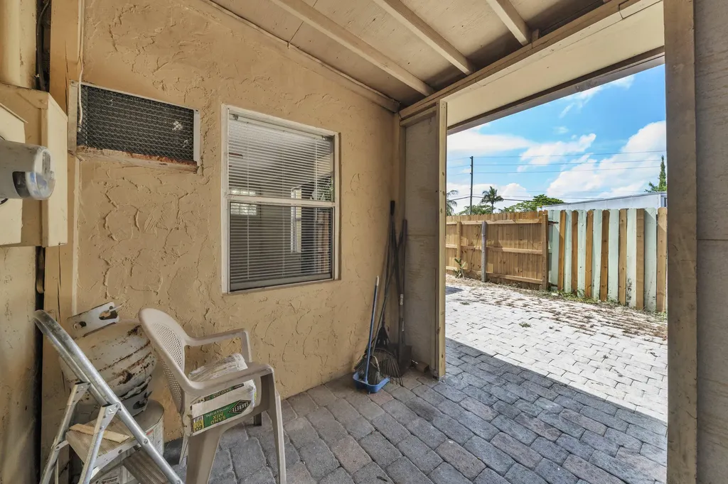 221 NW 43rd Place Deerfield Beach FL 33064