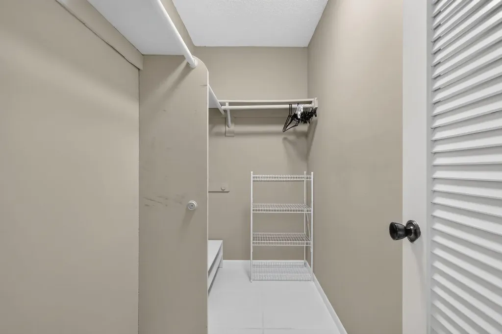 40 Burgundy A Delray Beach FL 33484