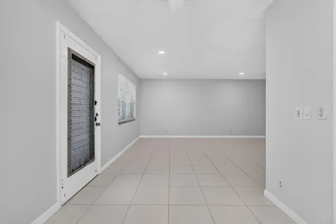 40 Burgundy A Delray Beach FL 33484