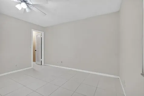 40 Burgundy A Delray Beach FL 33484