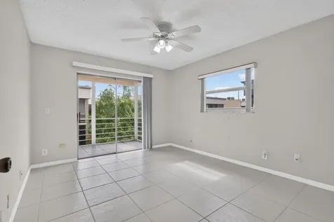 40 Burgundy A Delray Beach FL 33484