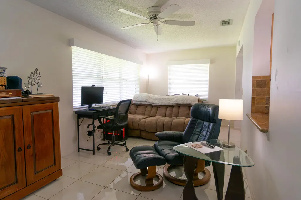 715 SW 18th Street Boynton Beach FL 33426