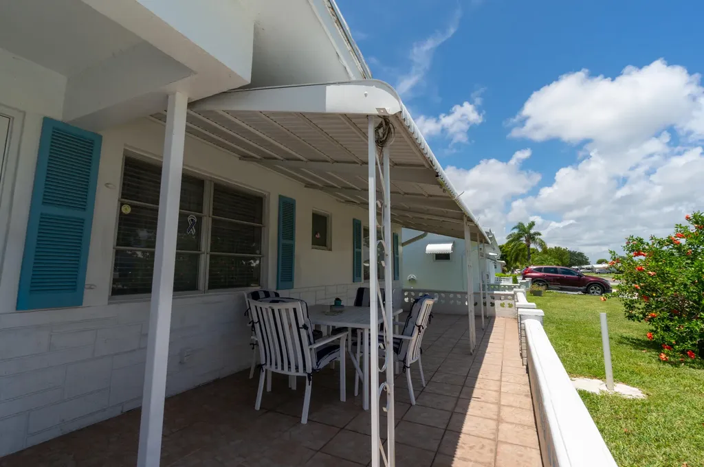715 SW 18th Street Boynton Beach FL 33426