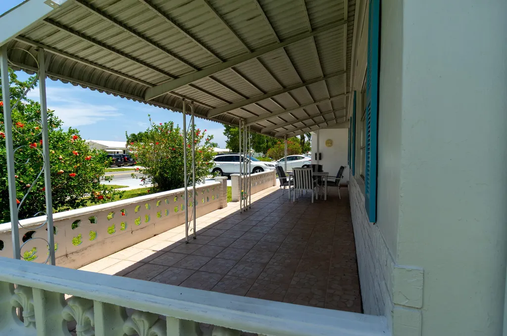 715 SW 18th Street Boynton Beach FL 33426
