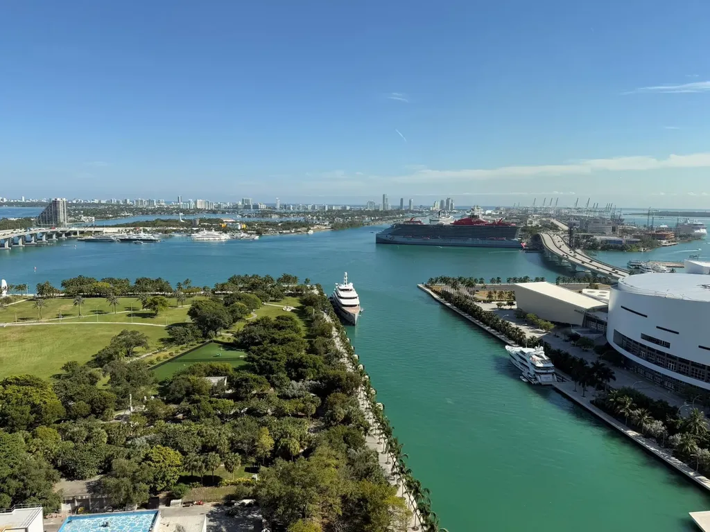 900 Biscayne Boulevard Miami FL 33132