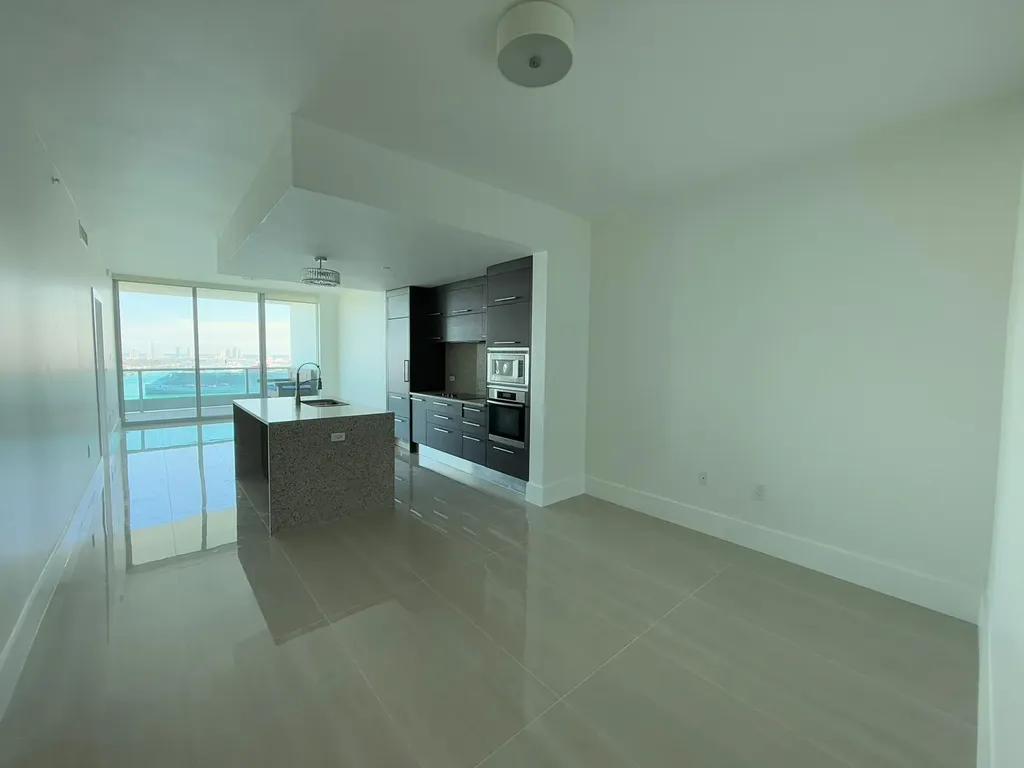 900 Biscayne Boulevard Miami FL 33132