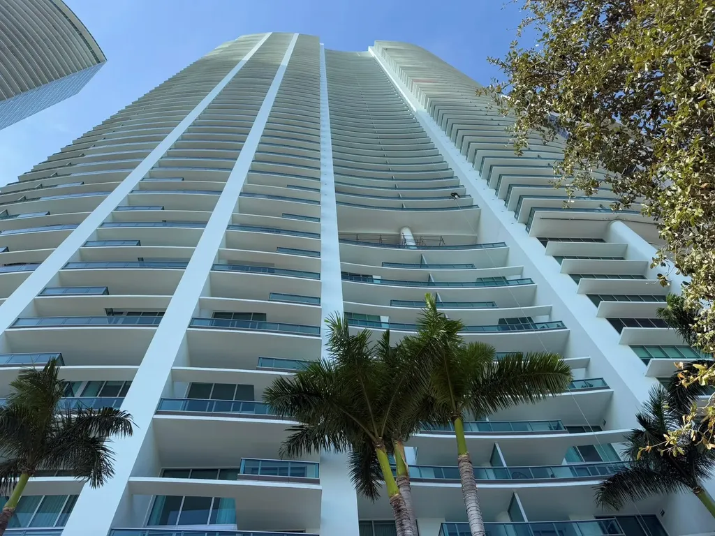 900 Biscayne Boulevard Miami FL 33132