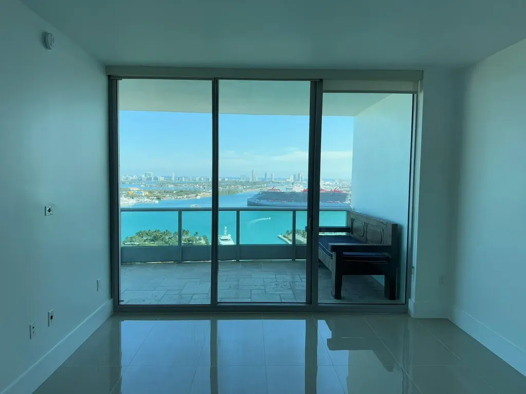 900 Biscayne Boulevard Miami FL 33132