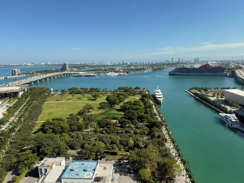 900 Biscayne Boulevard Miami FL 33132