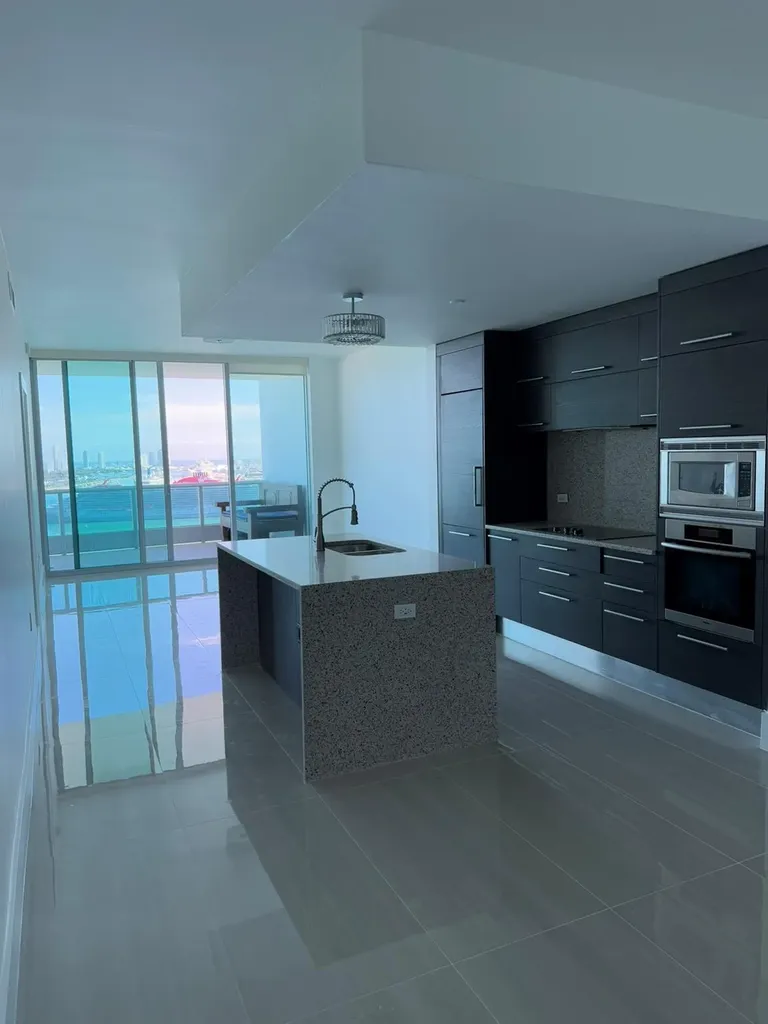 900 Biscayne Boulevard Miami FL 33132