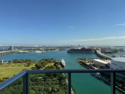 900 Biscayne Boulevard Miami FL 33132