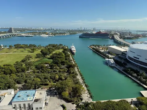 900 Biscayne Boulevard Miami FL 33132
